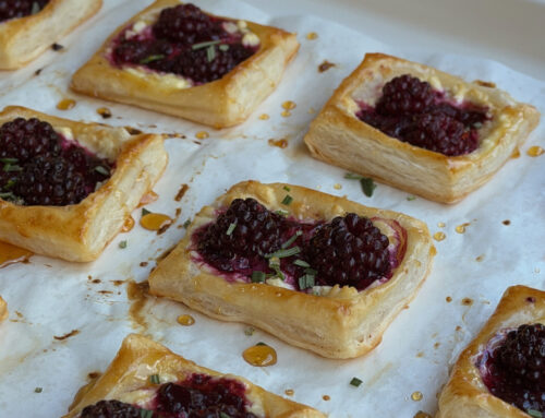 Blackberry Goat Cheese Puff Pastry – easiest Thanksgiving appetizer